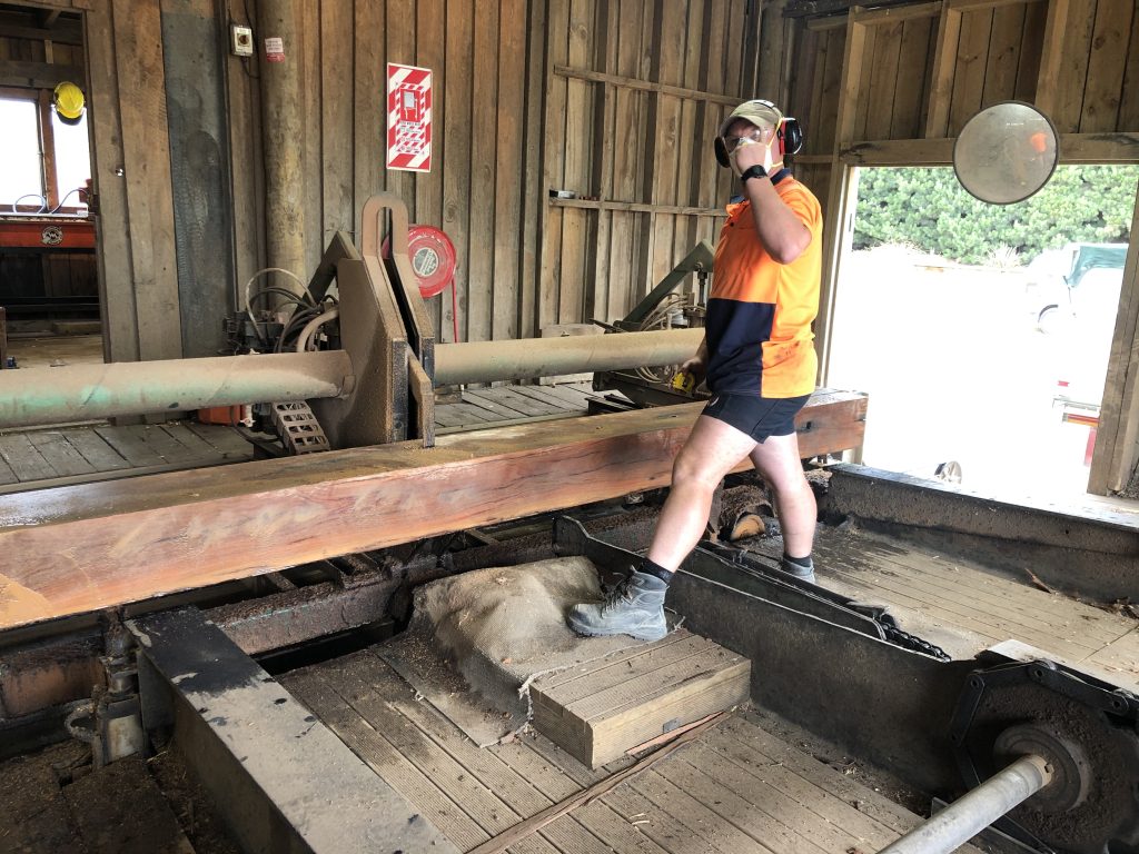 From Bridge Beams to Bespoke Builds: The Journey of Reclaimed Hardwood 2 2. Millling recalimed beams